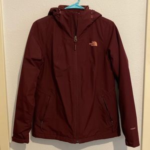 NWOT Women’s Dryvent North Face 2 in 1 jacket